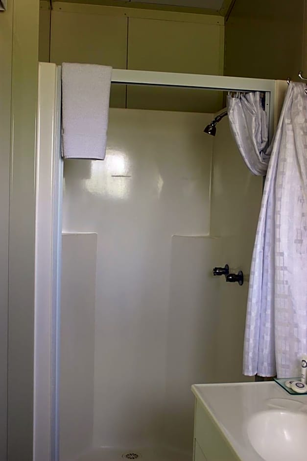 Aussie Outback Oasis Holiday Park