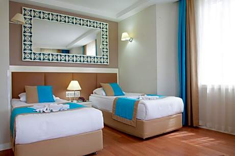 Standard Double or Twin Room with Sea View