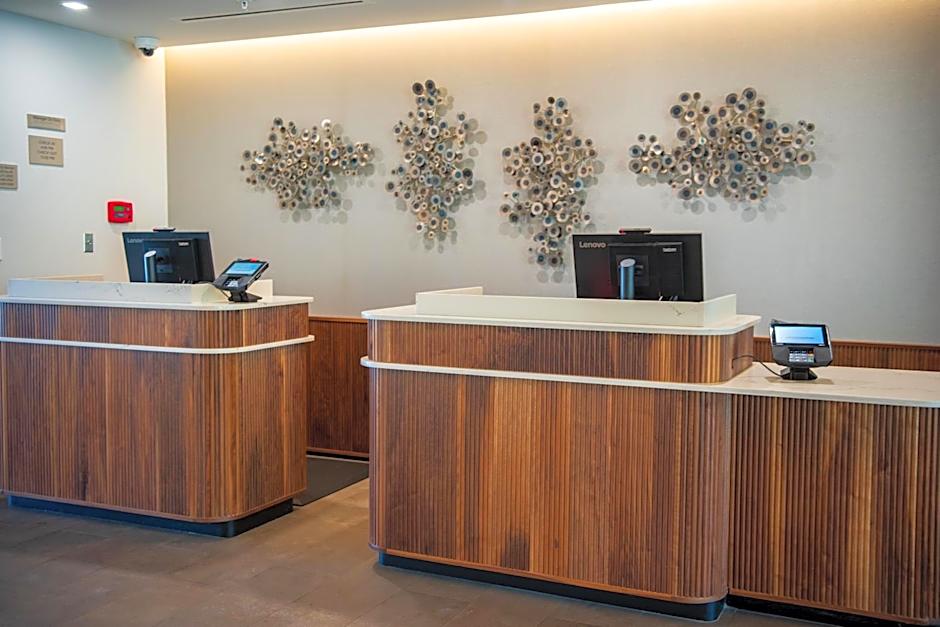 Courtyard by Marriott Lake City