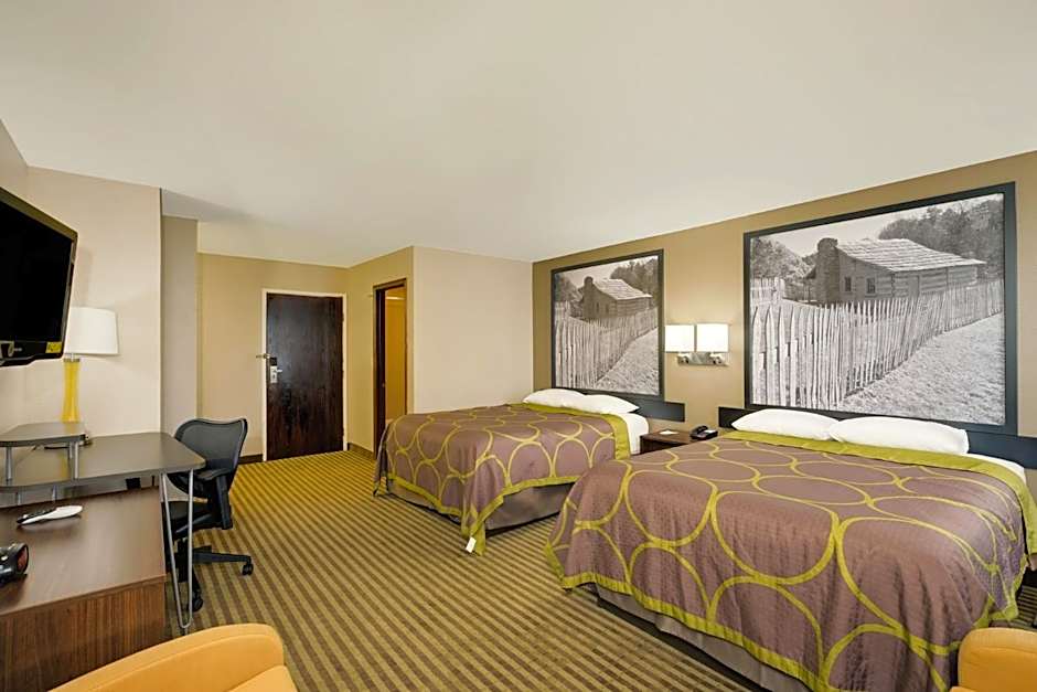 Super 8 by Wyndham Lexington/Hamburg Area
