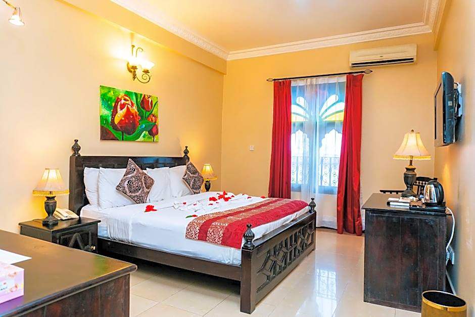 Golden Tulip Stone Town Boutique