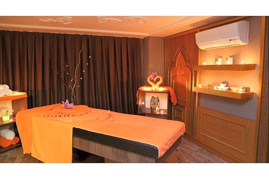 J'Adore Deluxe Hotel & Spa