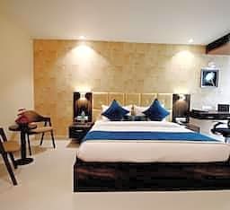 Pinnacle by Click Hotels, Lucknow