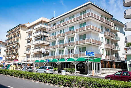 Hotel Grand Prix