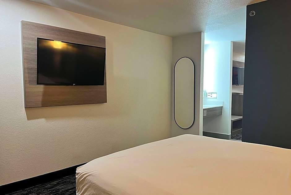 Baymont by Wyndham Indianapolis Northeast