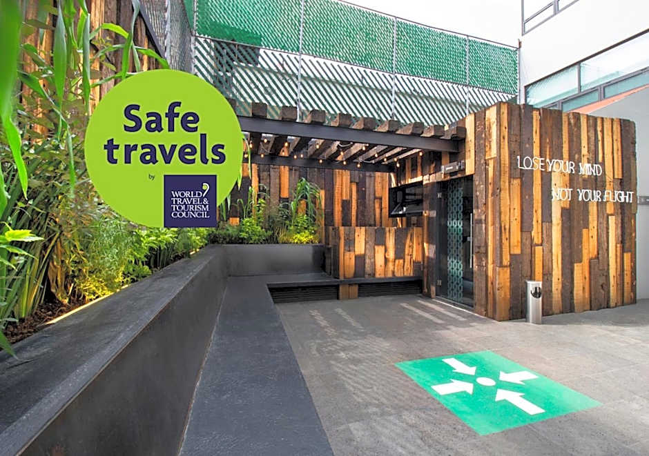 Hotel MX aeropuerto CDMX Trademark Collection by Wyndham