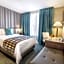 Hotel Plaza Suites
