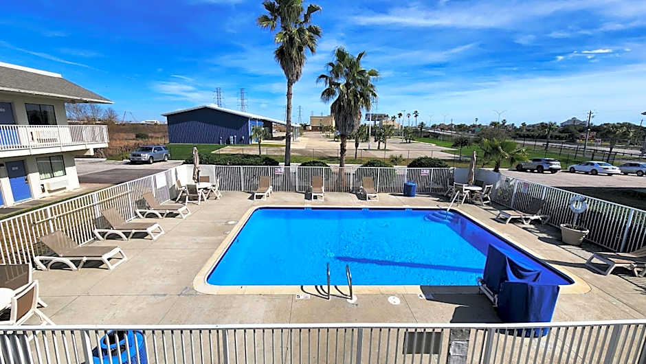 Studio 6 Galveston TX