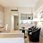 Loi Suites Recoleta Hotel