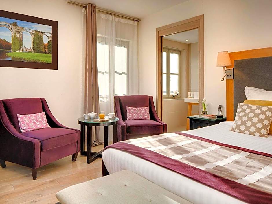 Mercure Maintenon