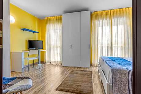 One-Bedroom Apartment (3 Adults)