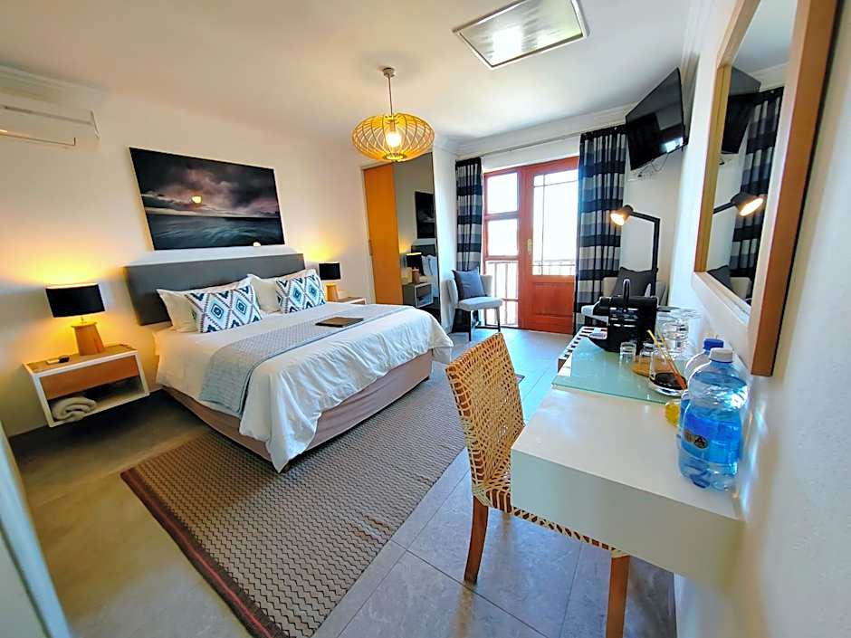 Candlewood Lodge