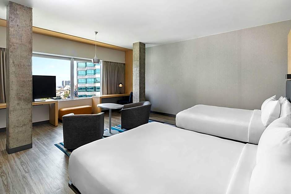 Aloft Tampa Downtown