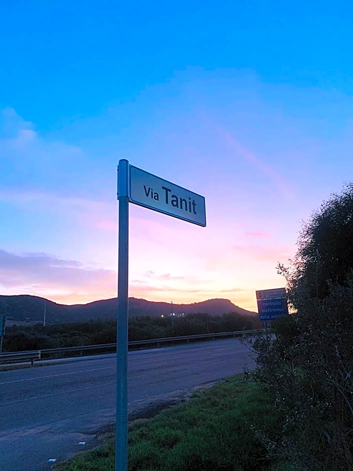 Hotel Villaggio Ristorante Pizzeria Museo TANIT