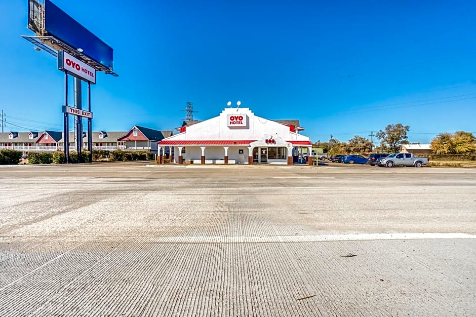 OYO Hotel Waco University Area / I-35