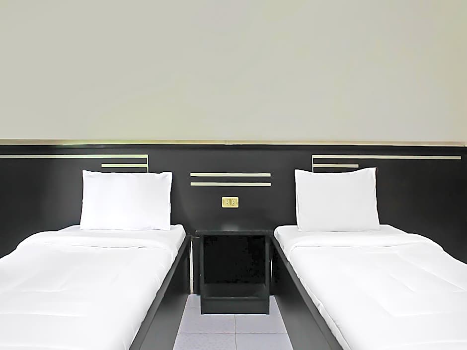 Collection O 92268 Hotel Aero