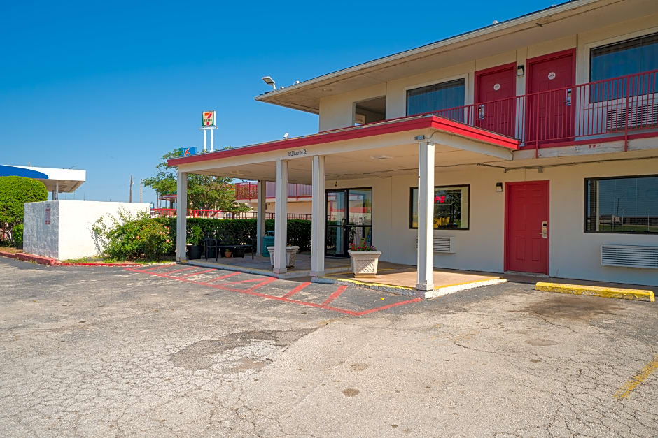 Days Inn by Wyndham Wichita Falls