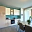 Bellagio Village - Holiday Apartments by the Lake - Seasonal Warm Pool and Sauna
