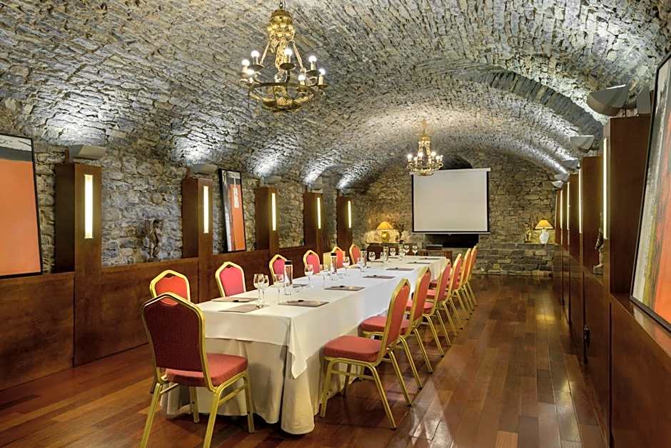 Hotel & Spa Monasterio de Boltana