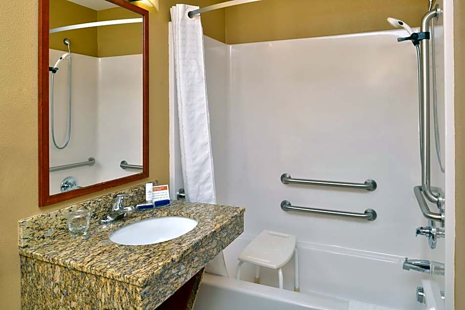 Candlewood Suites Williston By IHG