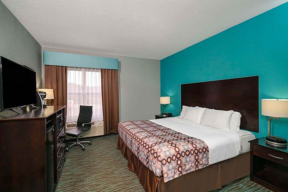 La Quinta Inn & Suites by Wyndham Knoxville East