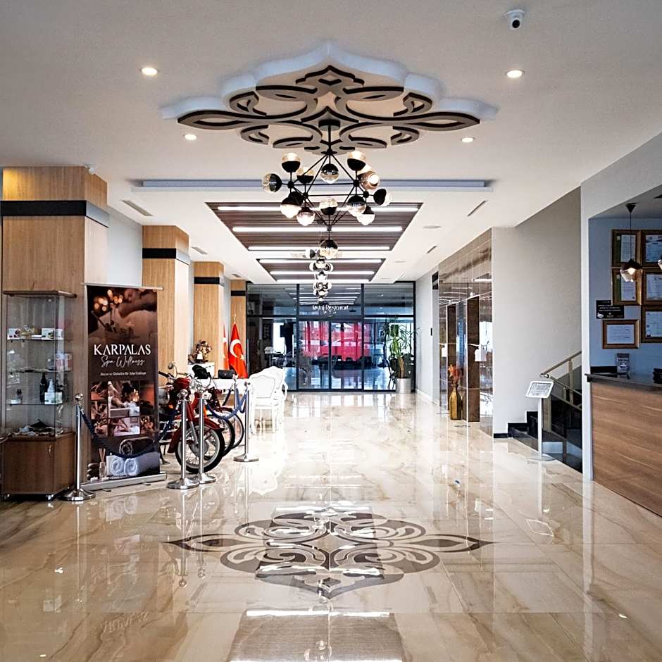 Karpalas City Hotel & Spa