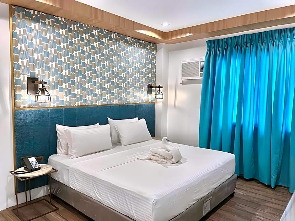 Lighthouse Point Hotel