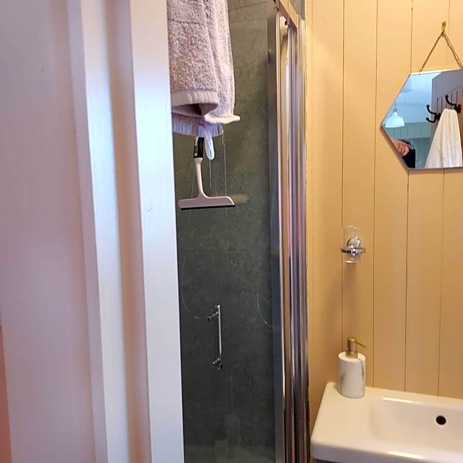 Abbeyview House B&B and Glamping