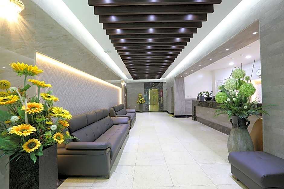 Empire Tourist Hotel