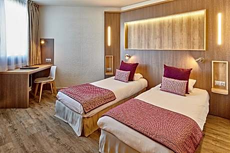 Classic Room view river