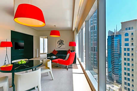 Warm 1 Bedroom Apartment with Beach Access, 1 King, City View