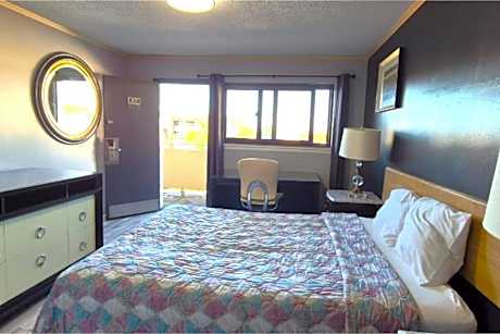 Queen Bed Non-Smoking