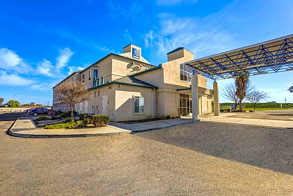 Howard Johnson by Wyndham Lemoore