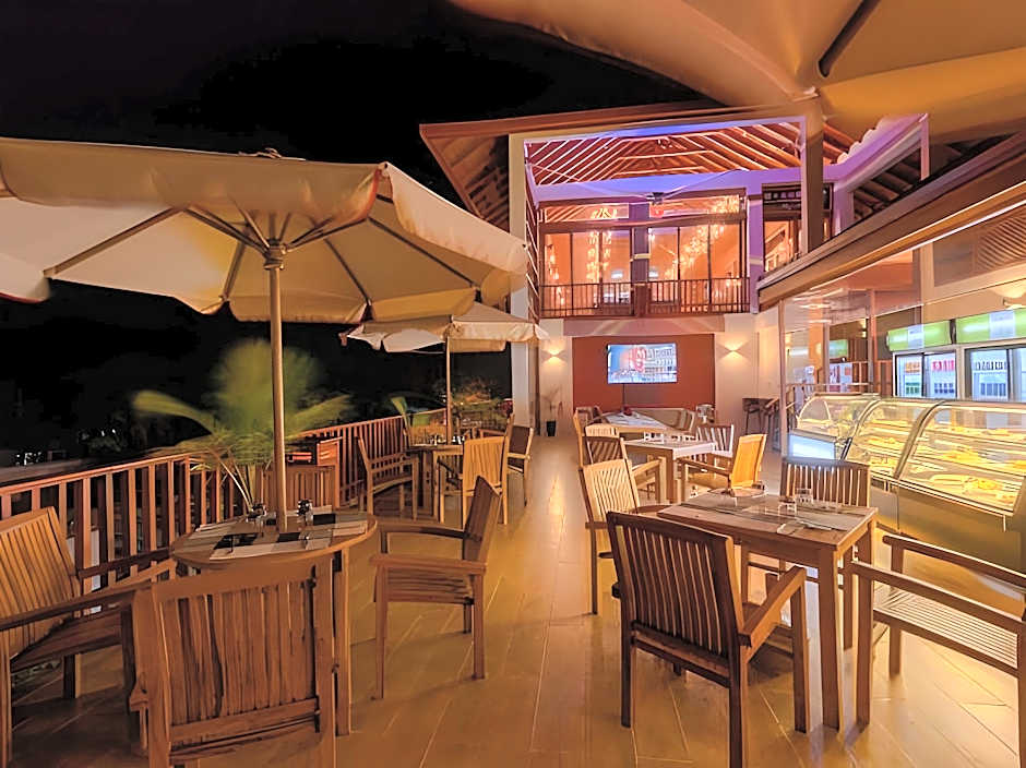 Araamu Hotels Maldives at Dhiffushi