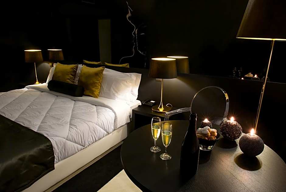 Vinyl M Hotel - Adults Only