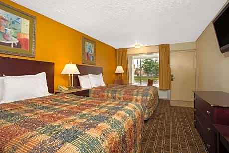 2 Double Beds, Smoking