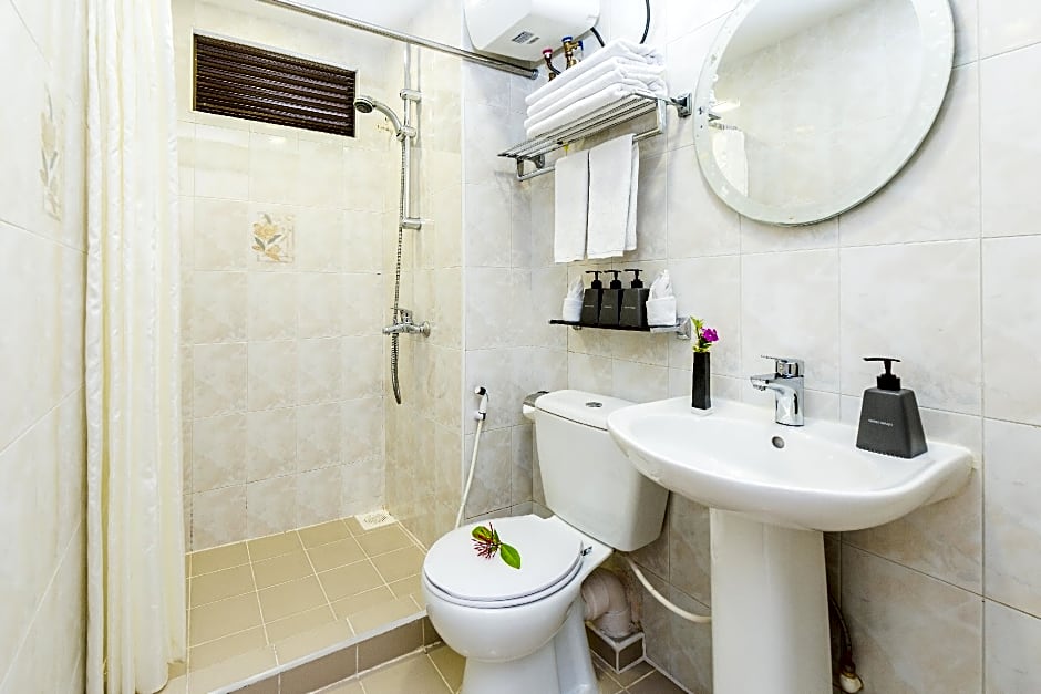 Champa Central Hotel