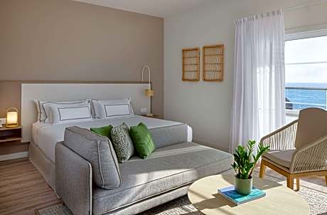 The Level Junior Suite Solarium Front Sea View