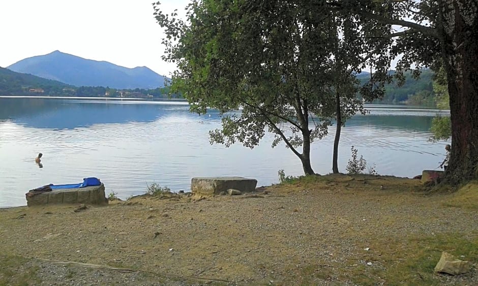 B&B In Riva al Lago