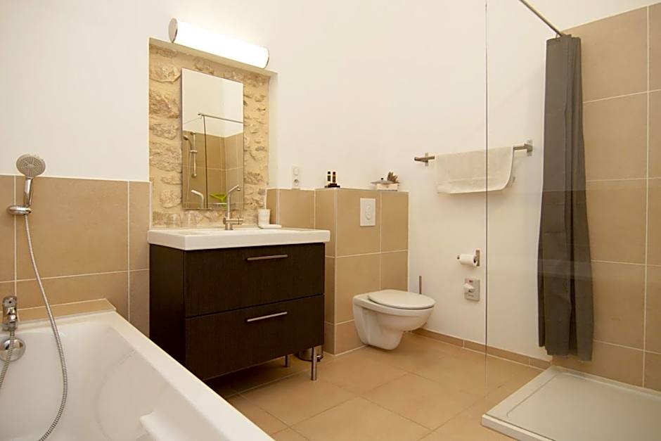 Mas de la Rivoire B&B