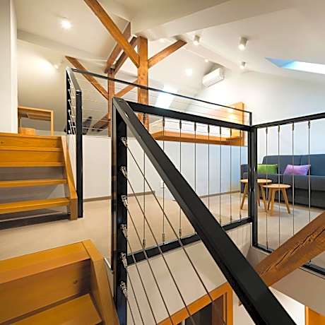 Studio - Split Level