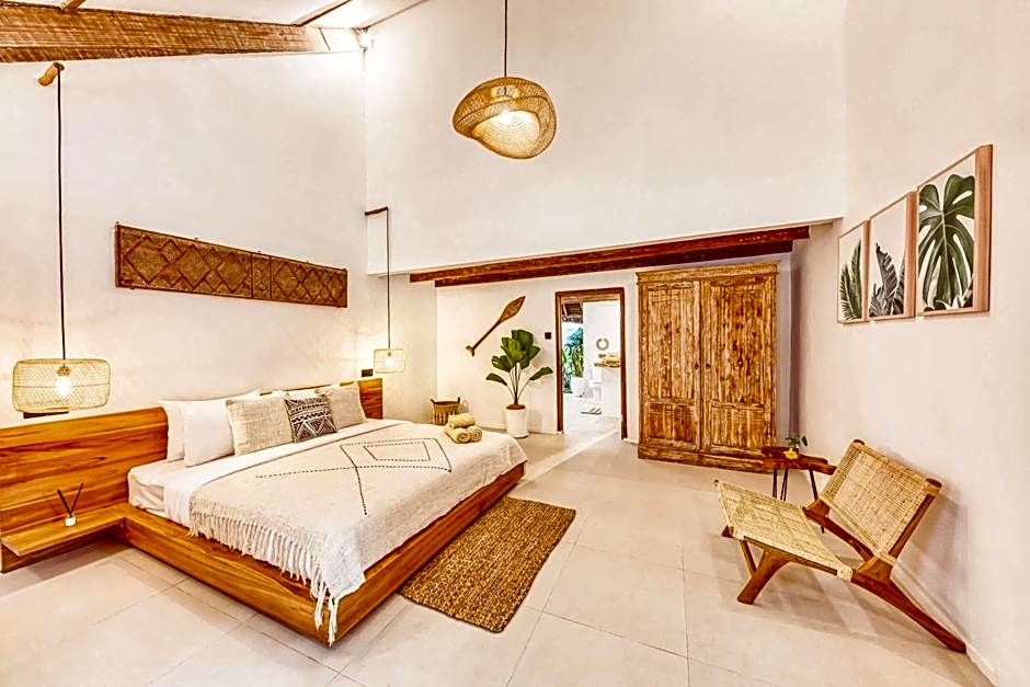 Villa Indigo - 5-BDR with huge pool and garden