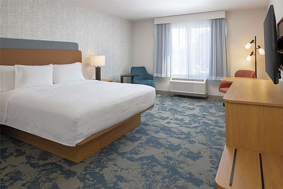 Hampton Inn By Hilton & Suites Redding