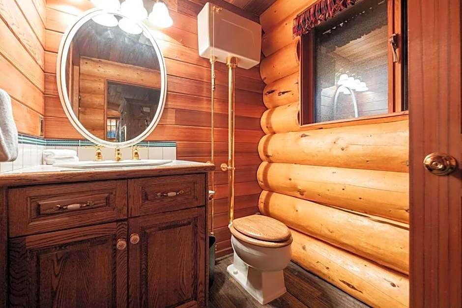 Snowridge Chalet by Outpost Whistler