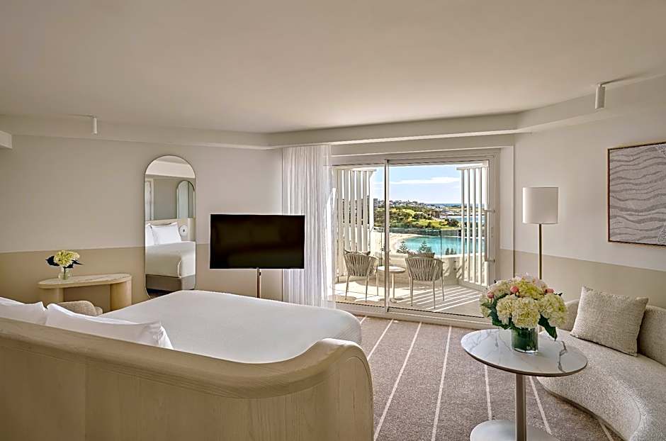 Photo 1 of 4 of Junior 1 King Bed Suite, Ocean View