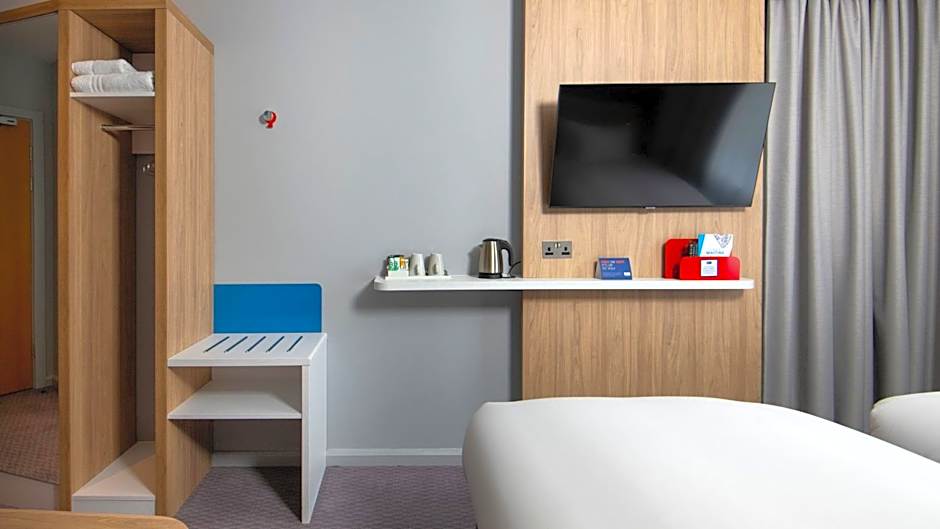 Holiday Inn Express Burton on Trent By IHG