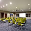 Holiday Inn Express Oakland Airport By IHG