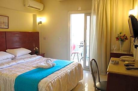 Deluxe Single Room