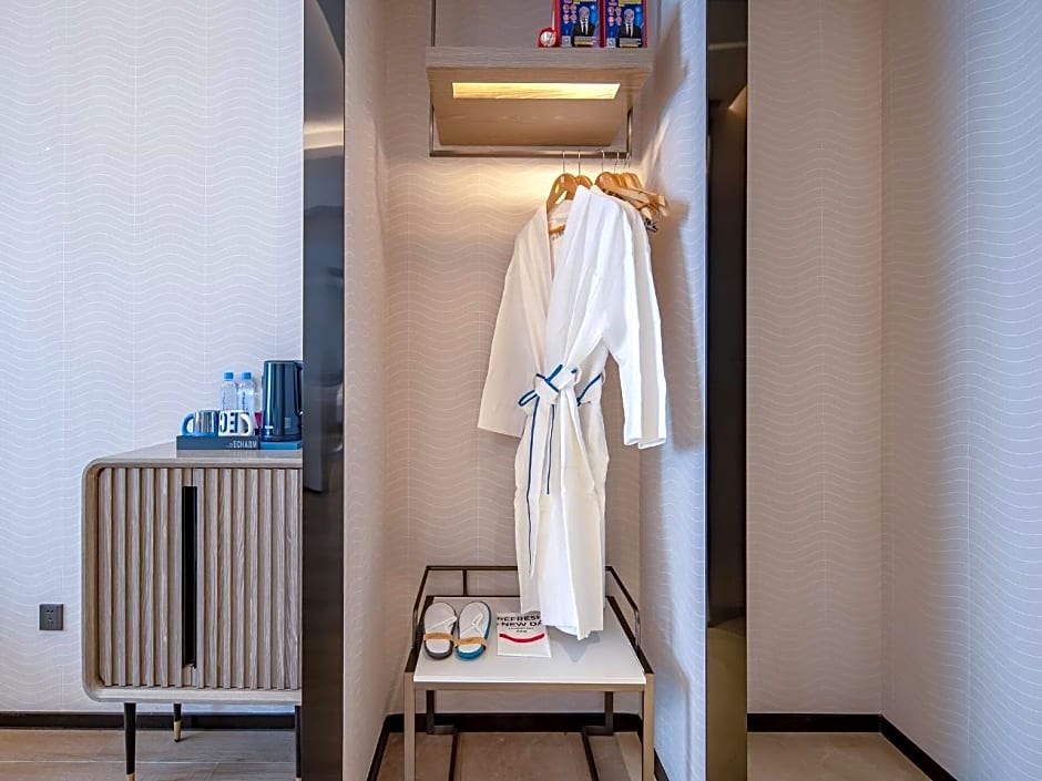 Echarm Hotel Hechi Bama