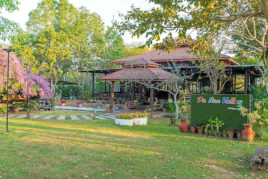 De Bua Valley